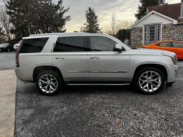 Used 2016 Cadillac Escalade Luxury image 4
