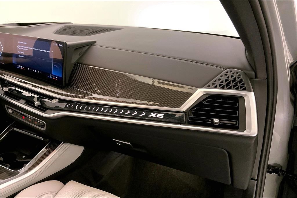 Certified 2025 BMW X5 xDrive40i w/ Parking Assistance Package image 23