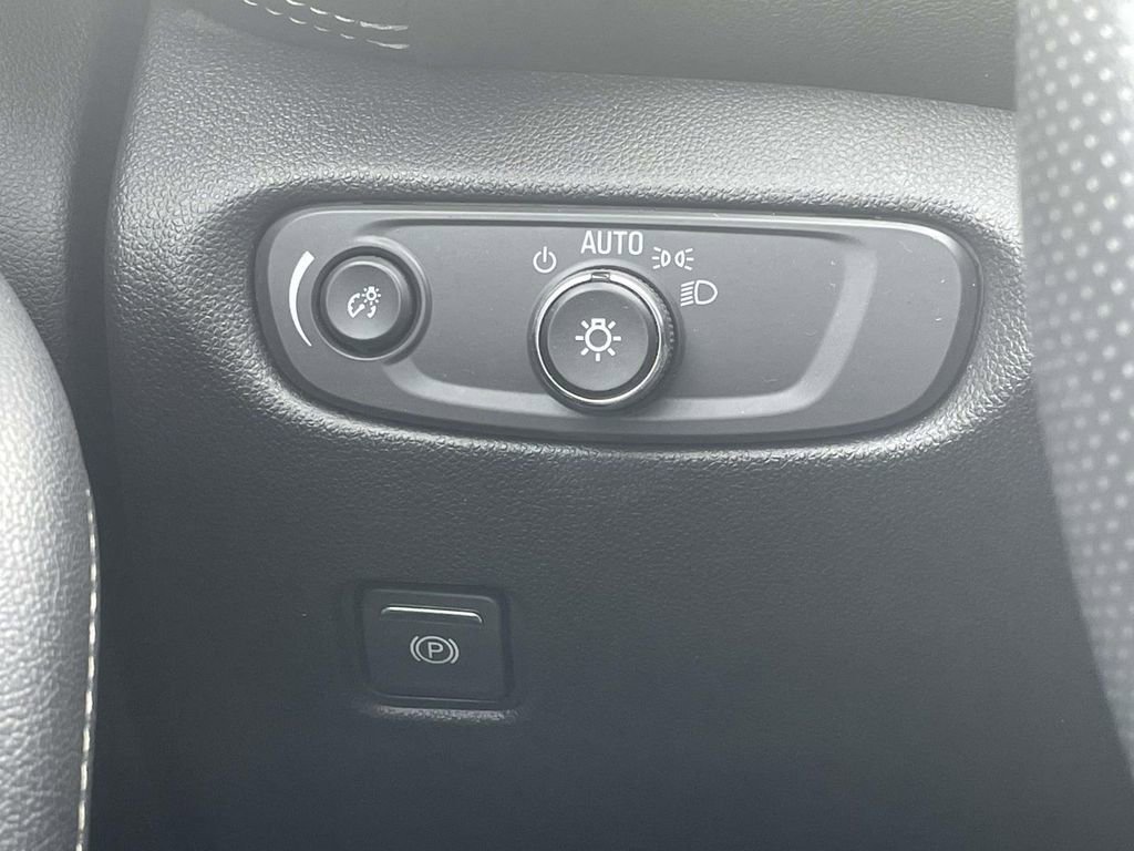 Used 2024 Chevrolet Blazer LT w/ Convenience Package image 25