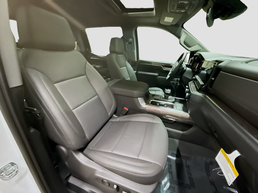 New 2026 Chevrolet Silverado 1500 LTZ w/ LTZ Premium Package AWD/4WD image 30