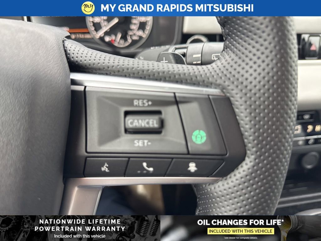 New 2026 Mitsubishi Outlander SE image 27