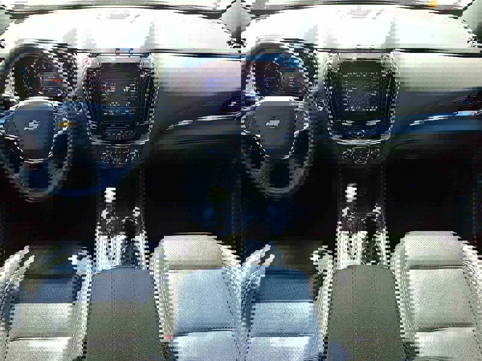 Used 2023 Chevrolet Traverse LT image 11