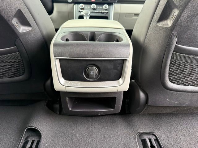 Used 2022 Kia Carnival LX image 27