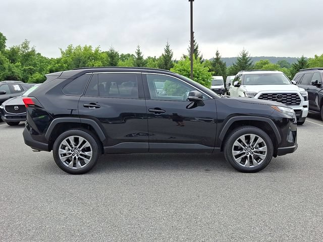 Certified 2023 Toyota RAV4 XLE Premium AWD/4WD image 7