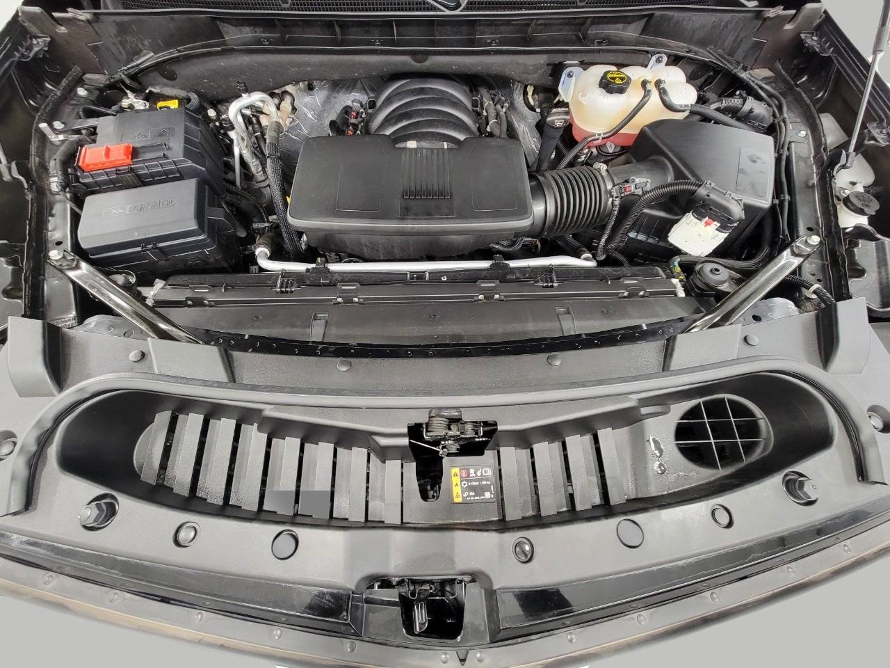 Certified 2024 Cadillac Escalade Sport Platinum w/ Heavy-Duty Trailer Package image 9