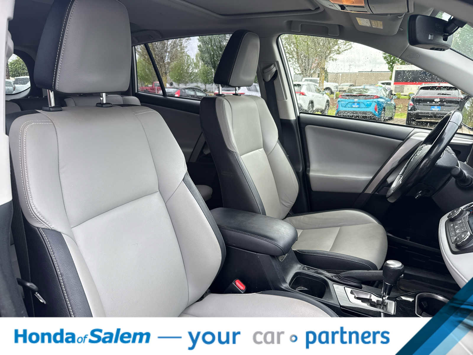 Used 2018 Toyota RAV4 Limited w/ All Weather Liner Package AWD/4WD image 15