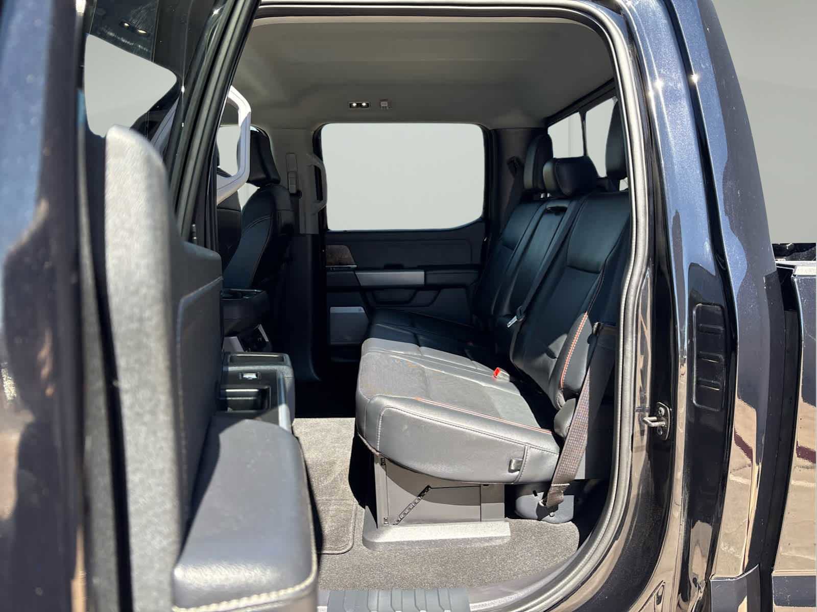 Used 2024 Ford F250 Lariat image 12