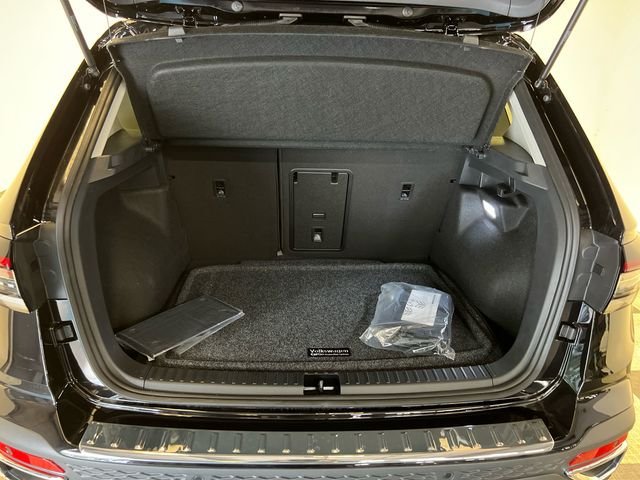 New 2025 Volkswagen Taos SEL AWD/4WD image 5