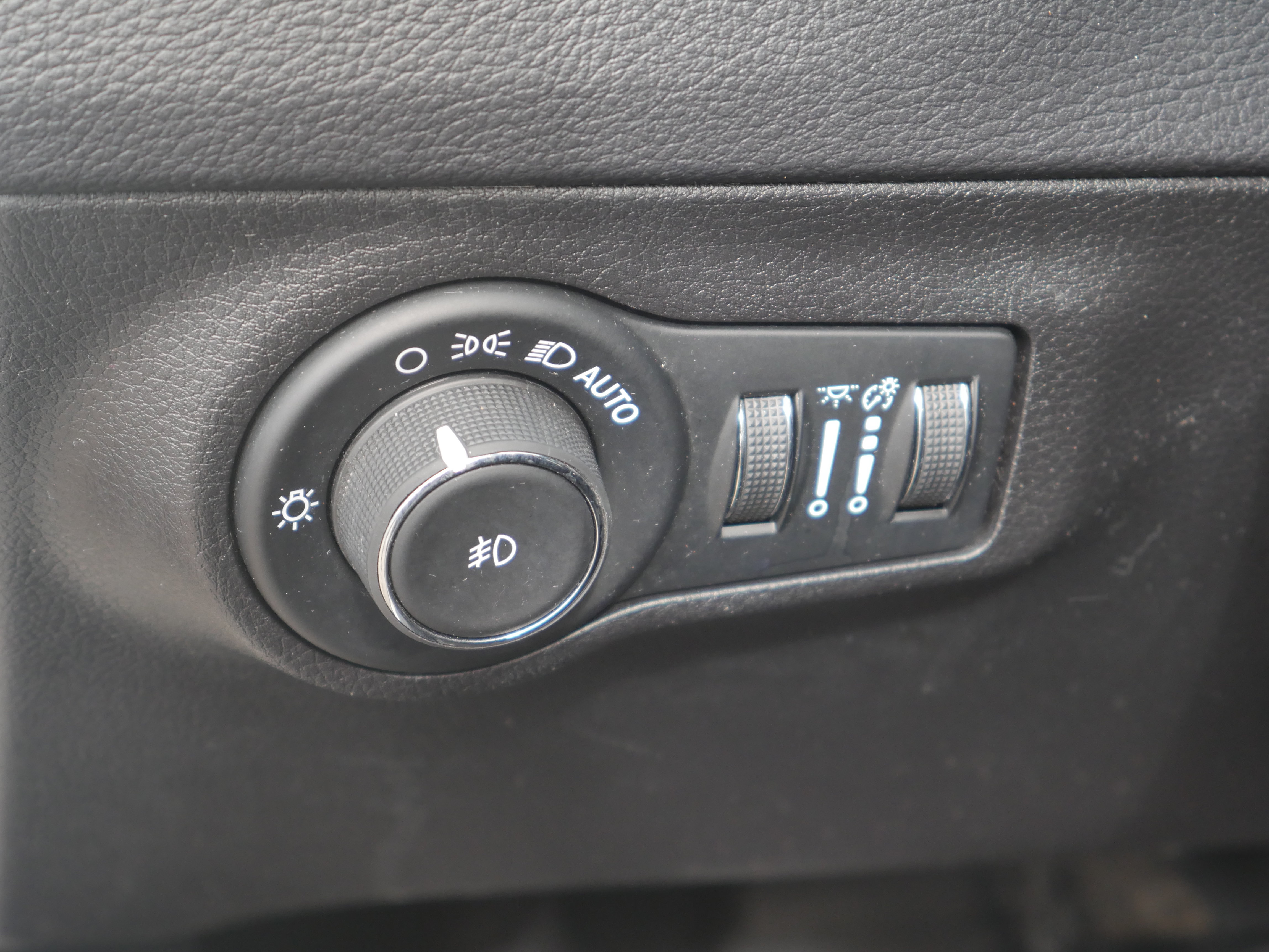 Used 2019 Jeep Compass Trailhawk AWD/4WD image 5