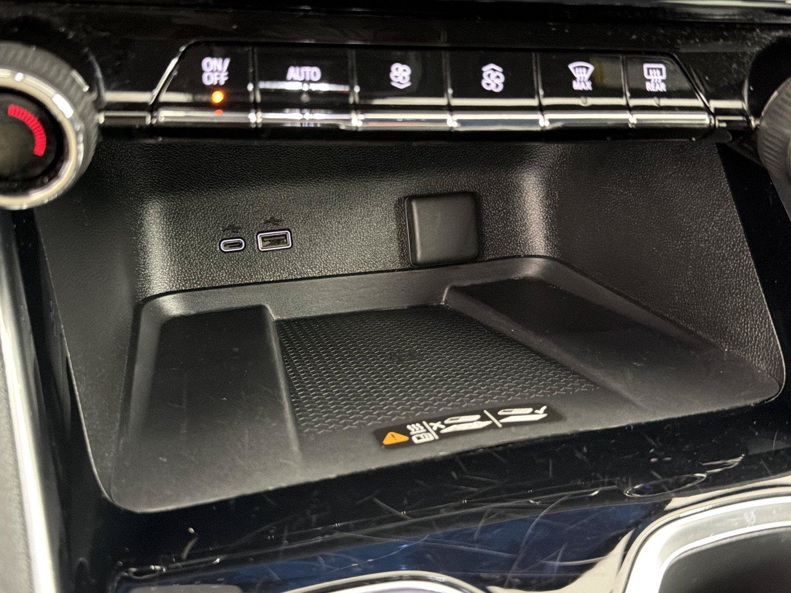 Certified 2024 Chevrolet Traverse LT FWD image 31