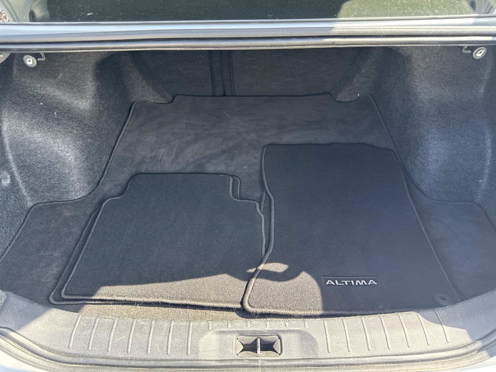 Used 2024 Nissan Altima 2.5 S image 5