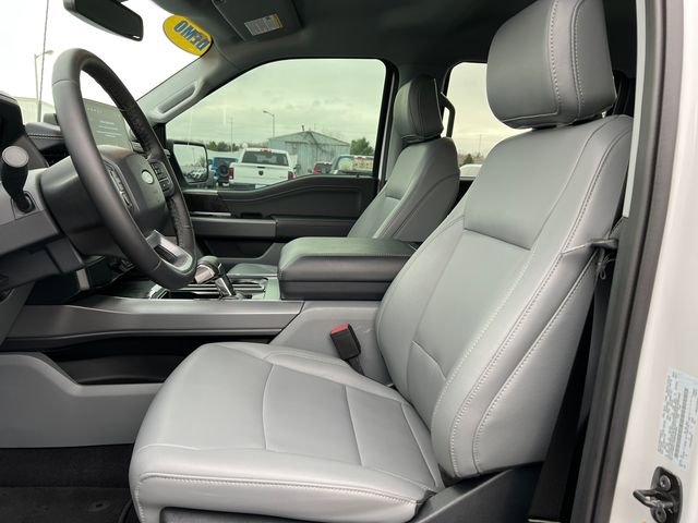 New 2025 Ford F150 Lightning Flash AWD/4WD image 4