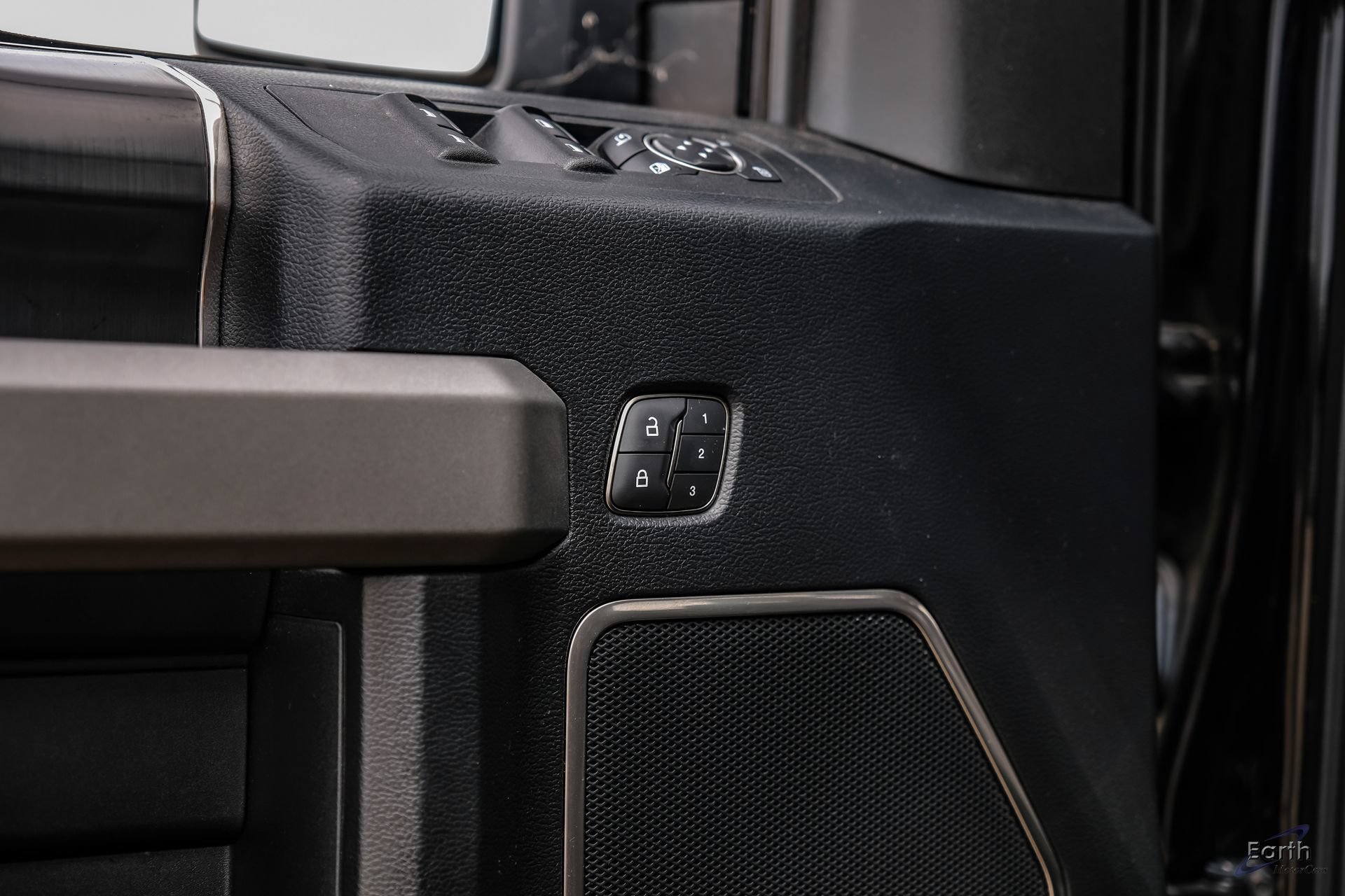 Used 2019 Ford F150 Raptor w/ Equipment Group 802A Luxury AWD/4WD image 88