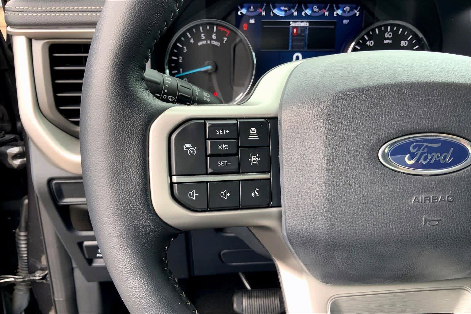 Used 2024 Ford Expedition XLT RWD image 23