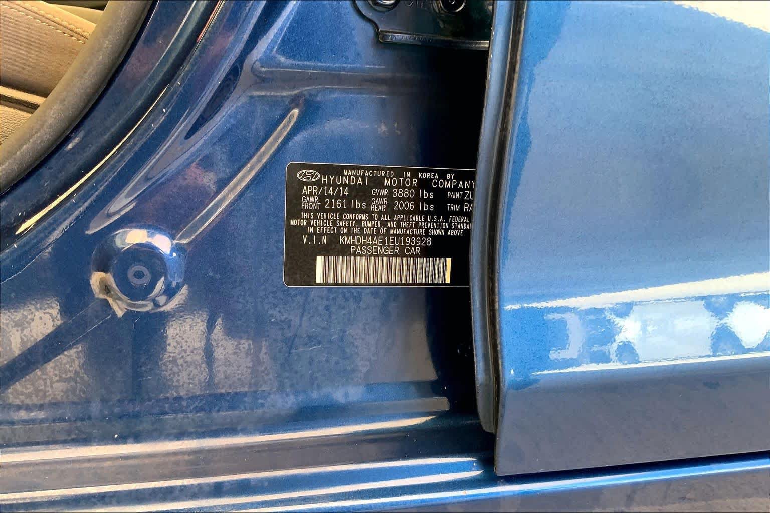 Used 2014 Hyundai Elantra SE FWD image 31
