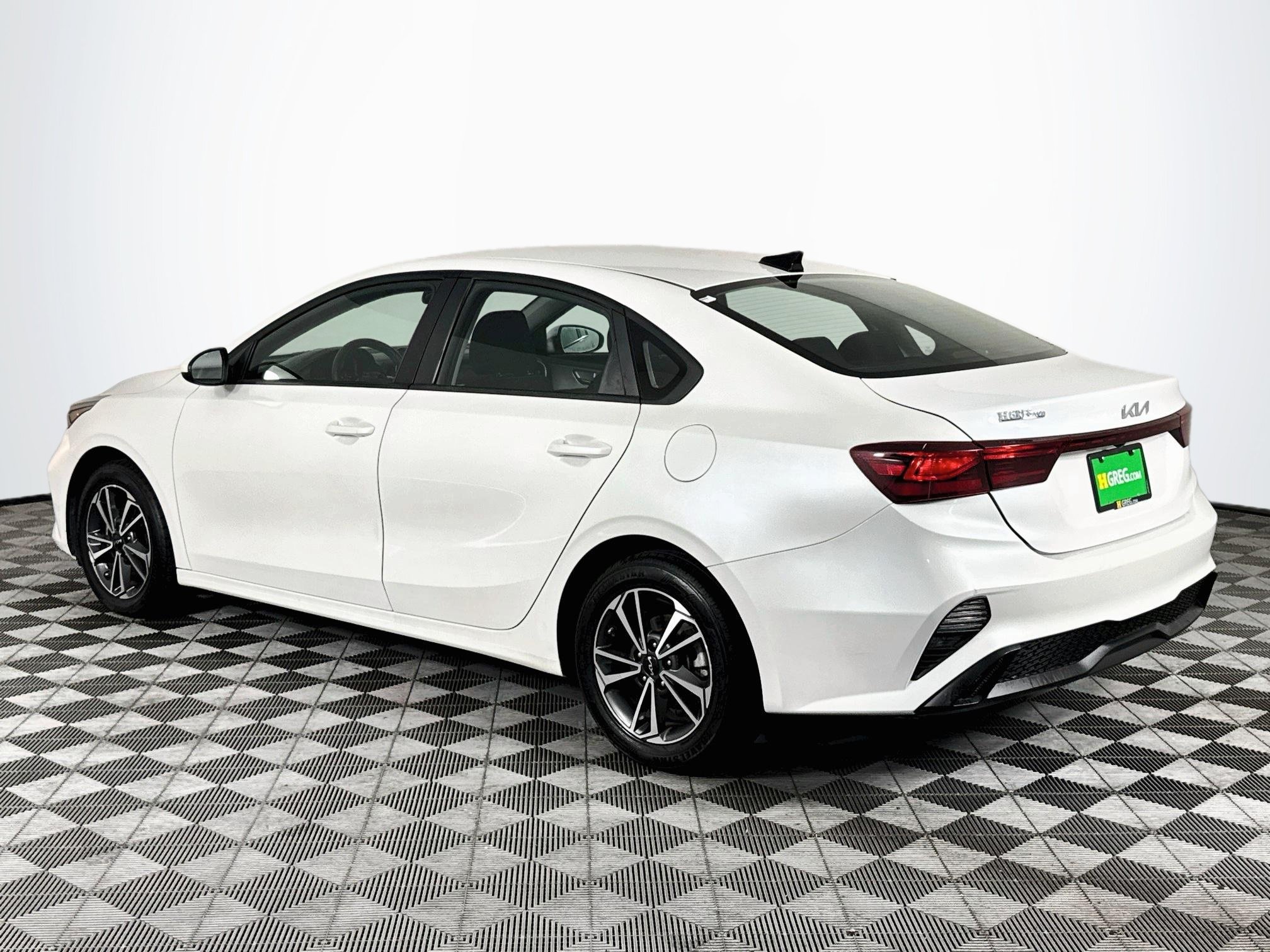 Used 2023 Kia Forte LXS FWD image 6
