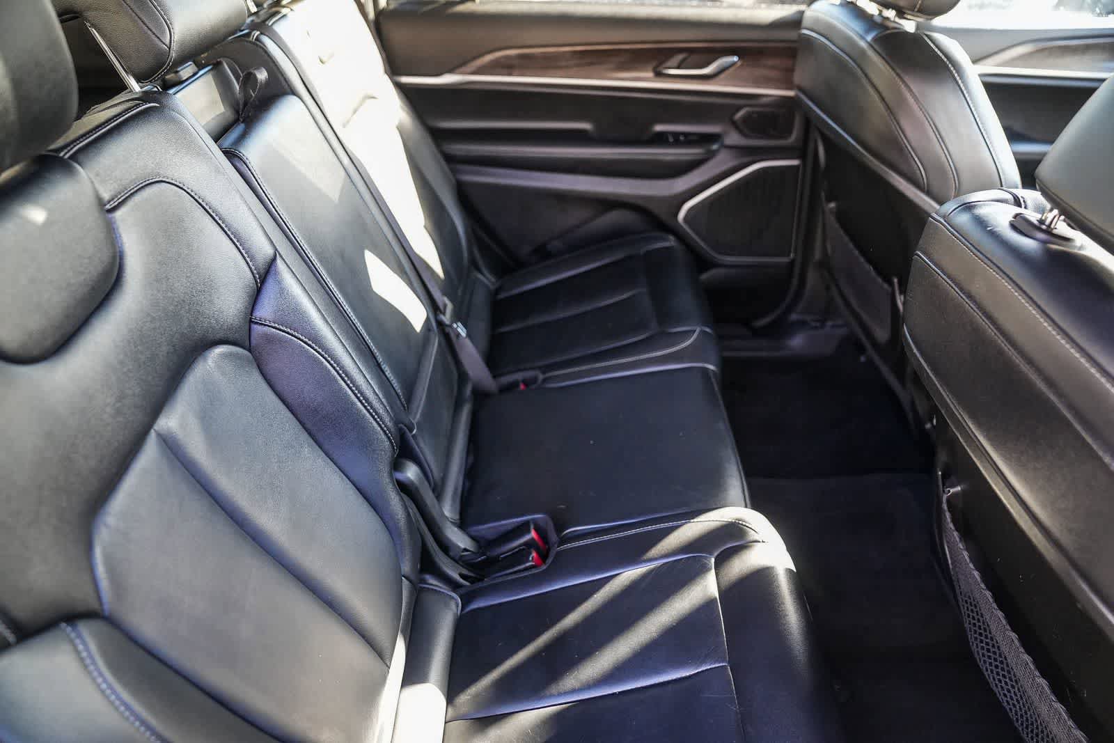 Used 2021 Jeep Grand Cherokee L Limited RWD image 12