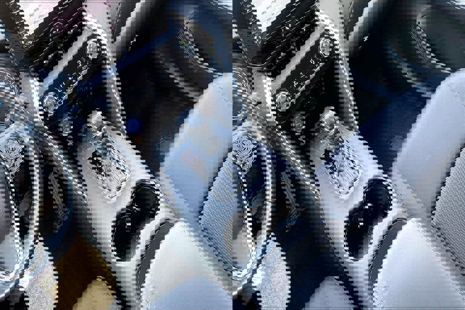 Certified 2021 Toyota Venza LE AWD/4WD image 16