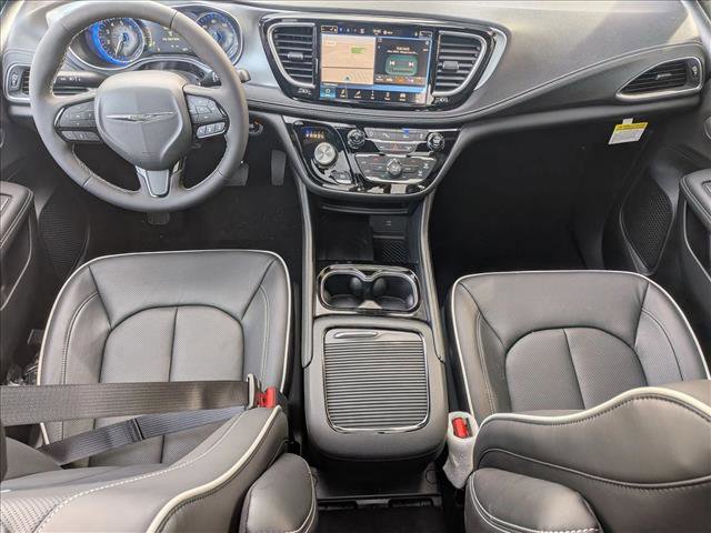 New 2026 Chrysler Pacifica Limited w/ S Appearance Package image 15