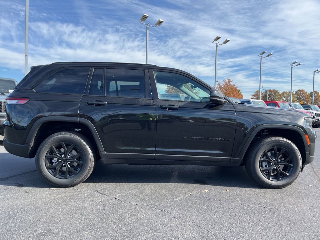New 2025 Jeep Grand Cherokee Altitude image 41