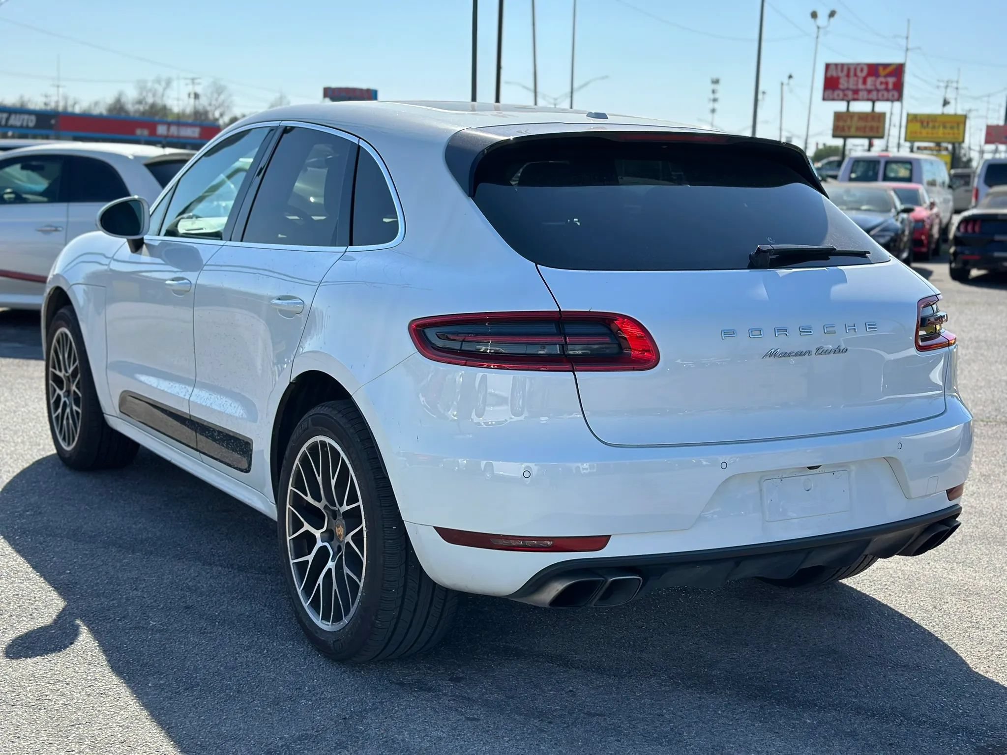 Used 2015 Porsche Macan Turbo AWD/4WD image 8
