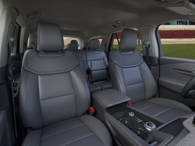 Used 2025 Ford Explorer Active w/ Active Comfort Package image 10