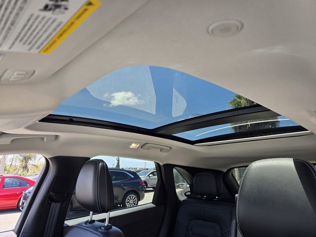 Used 2024 Ford Escape SE w/ PHEV Premium Package FWD image 10