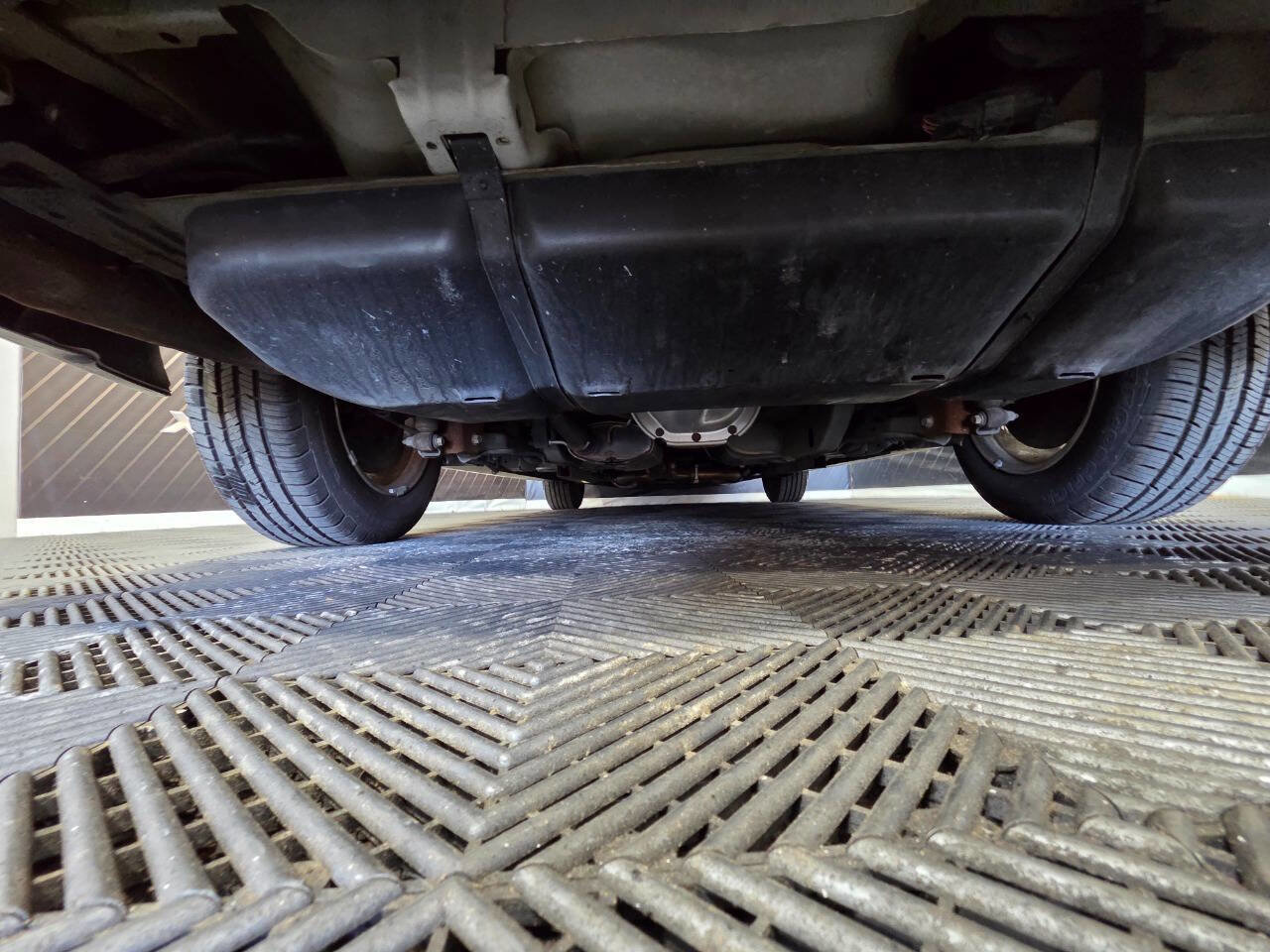 Used 2000 Ford Mustang Base 2dr Convertible RWD image 29