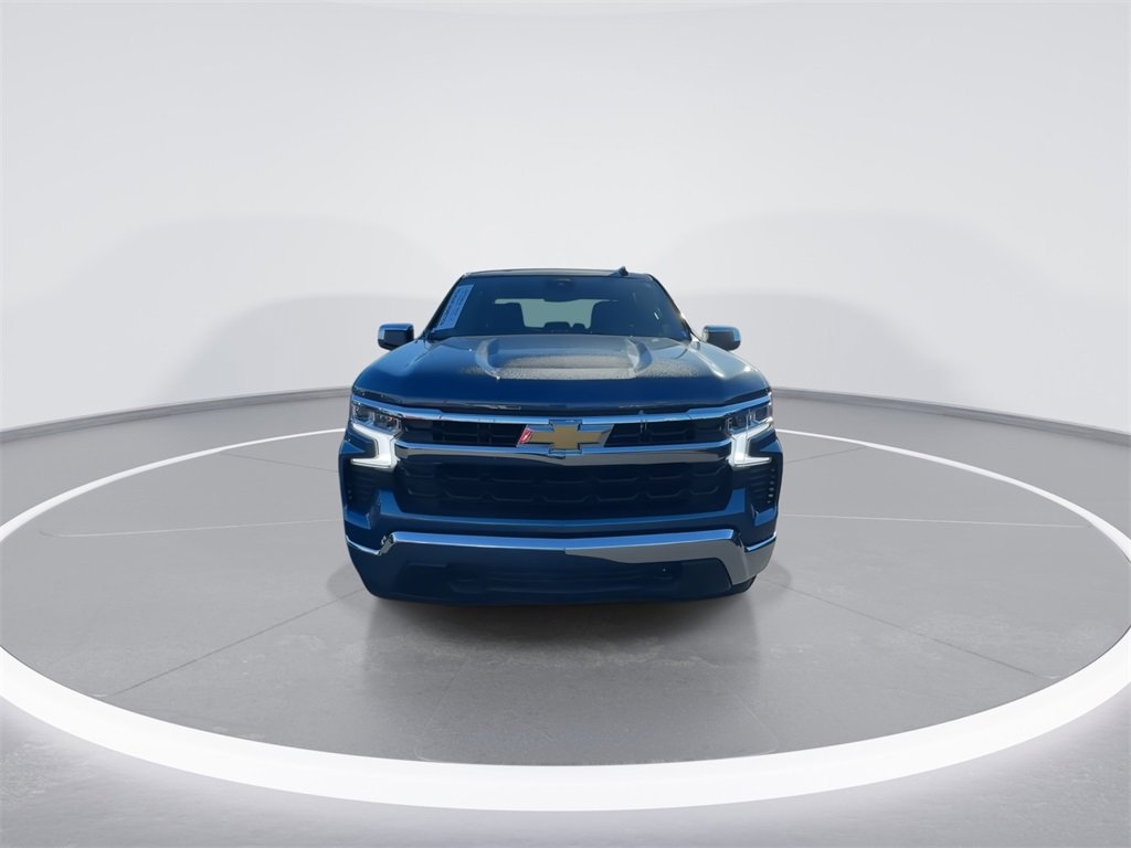 Used 2024 Chevrolet Silverado 1500 LT image 3