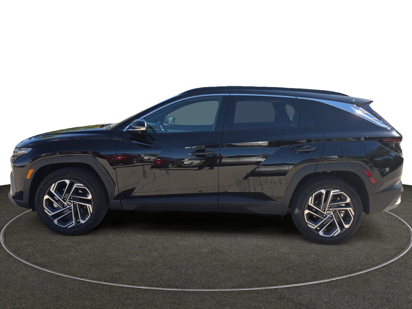 Certified 2026 Hyundai Tucson Limited AWD/4WD image 2