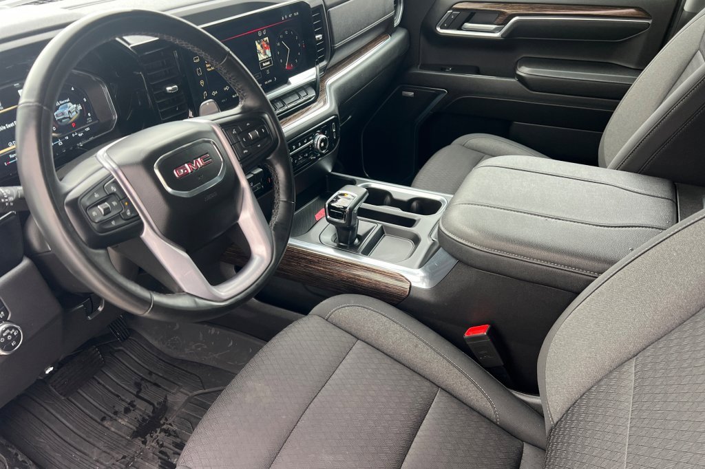 Used 2023 GMC Sierra 1500 Elevation w/ Preferred Package image 7
