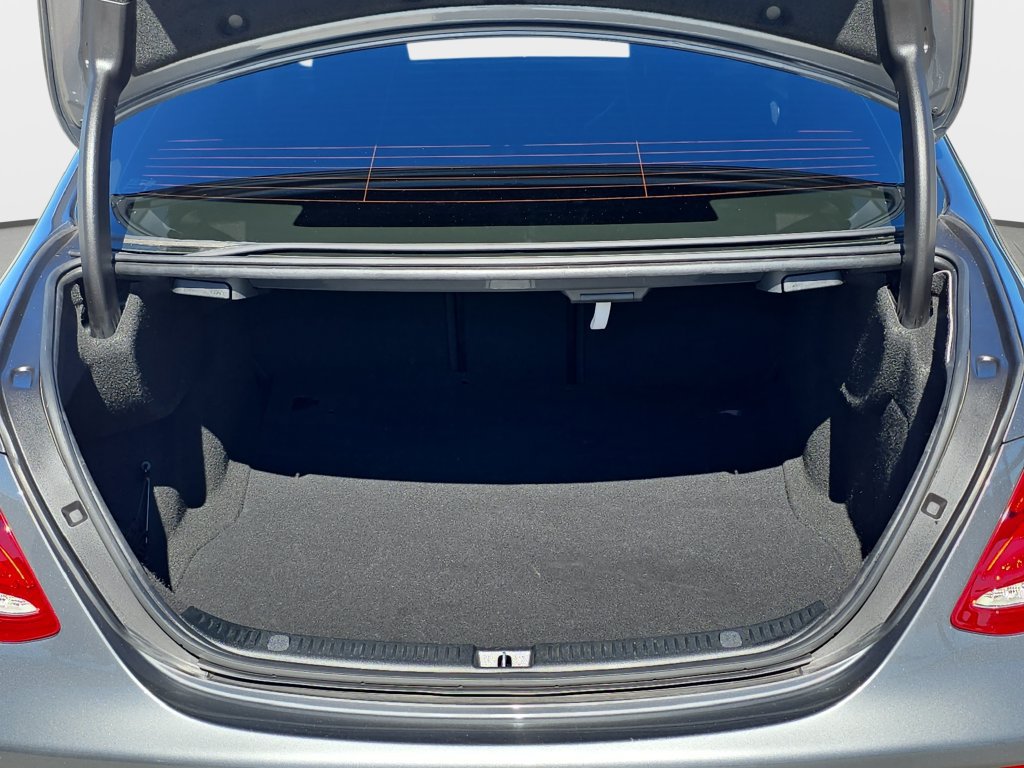 Used 2020 Mercedes-Benz E 350 Sedan image 14