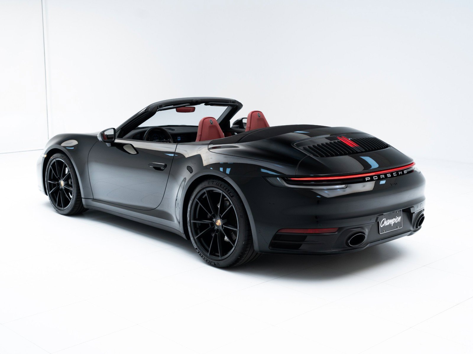 Certified 2021 Porsche 911 Carrera image 3