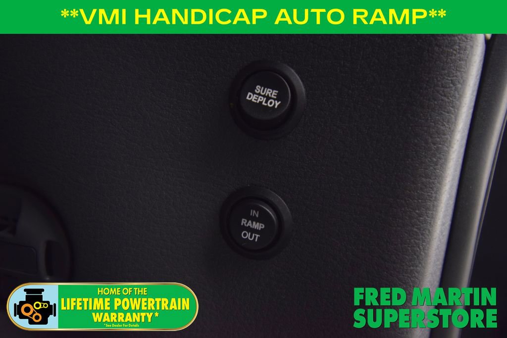 Used 2022 Toyota Sienna XLE image 33