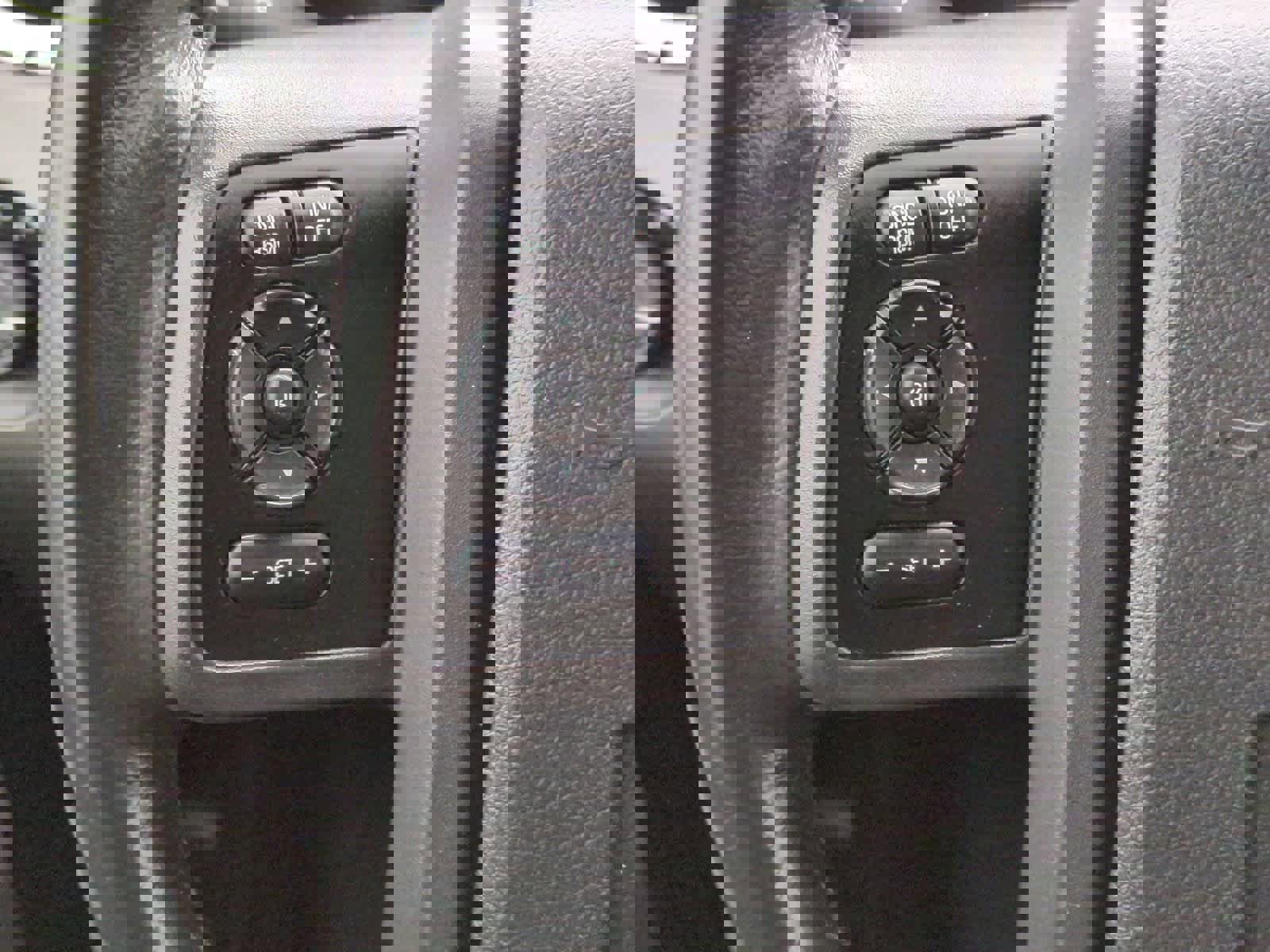 Used 2011 Ford F350 Lariat w/ Lariat Interior Pkg image 23