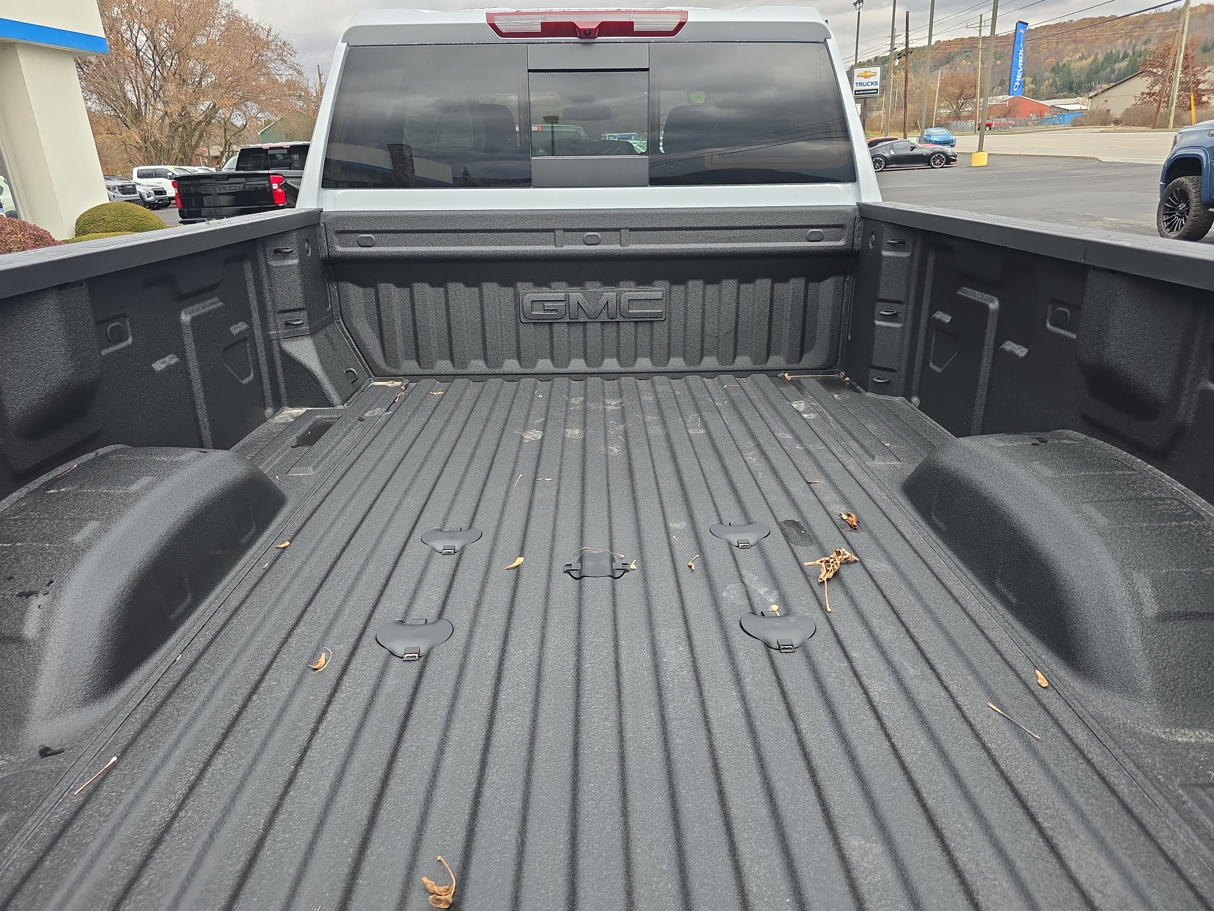 New 2026 GMC Sierra 3500 SLT w/ SLT Convenience Package image 5