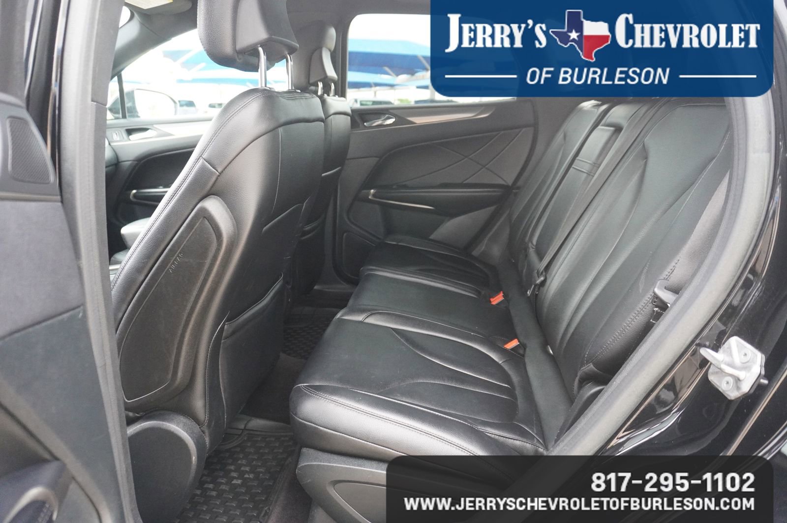 Used 2017 Lincoln MKC Premiere image 6