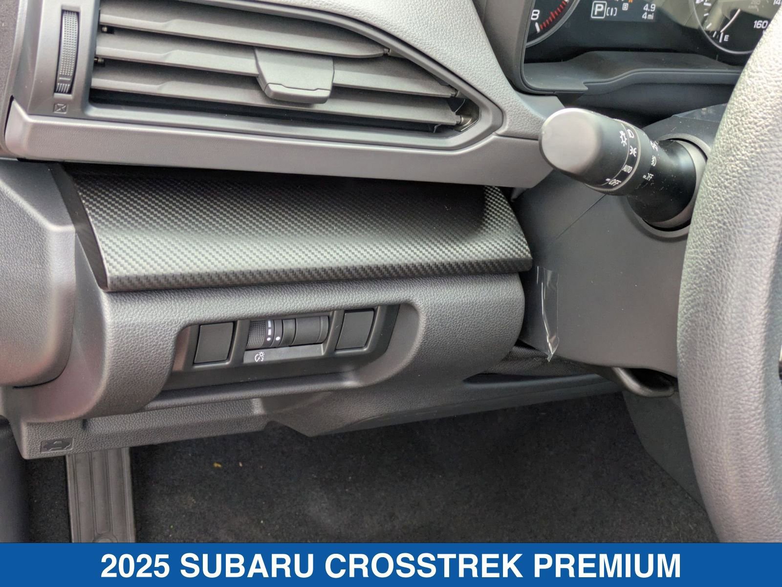 Certified 2025 Subaru Crosstrek 2.0i Premium image 24