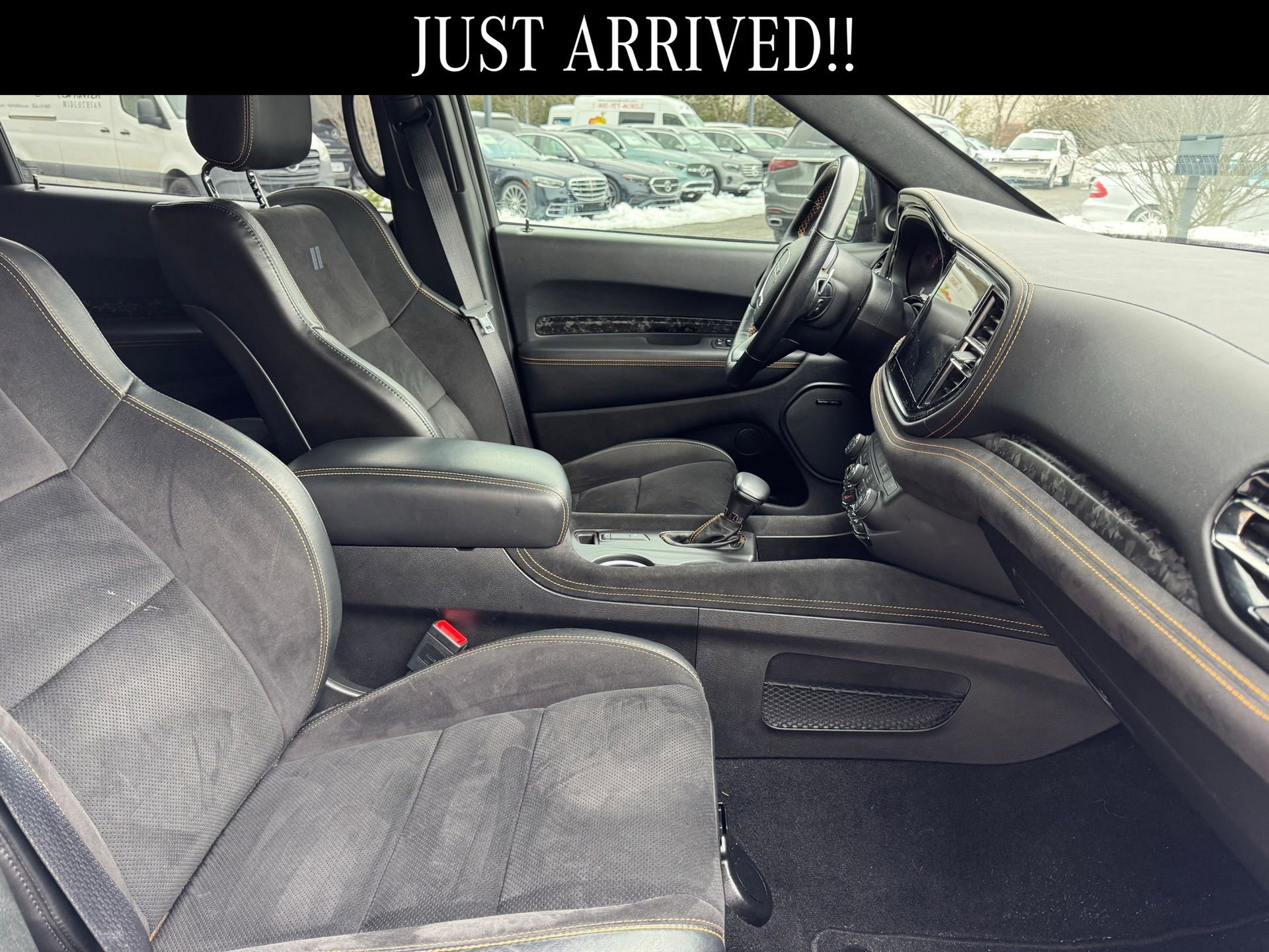 Used 2023 Dodge Durango R/T w/ Hemi Orange Plus Package image 9