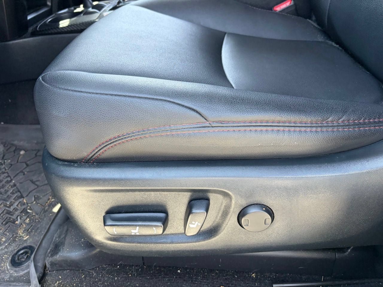 Used 2022 Toyota 4Runner TRD Pro AWD/4WD image 6