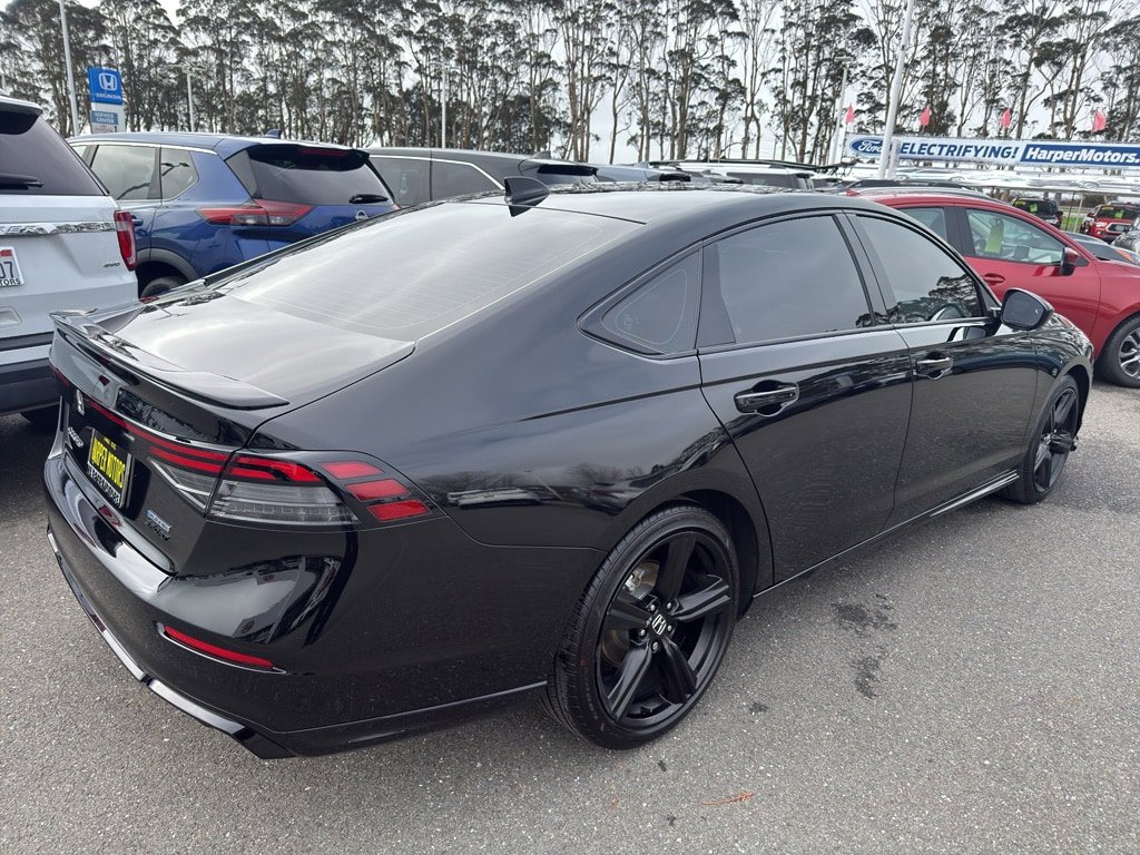 Used 2024 Honda Accord Sport image 7