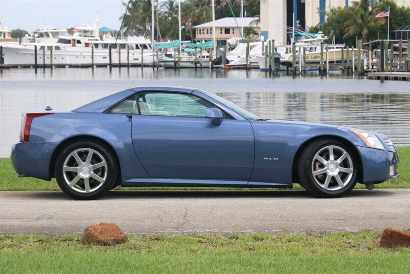 Used 2005 Cadillac XLR RWD image 7
