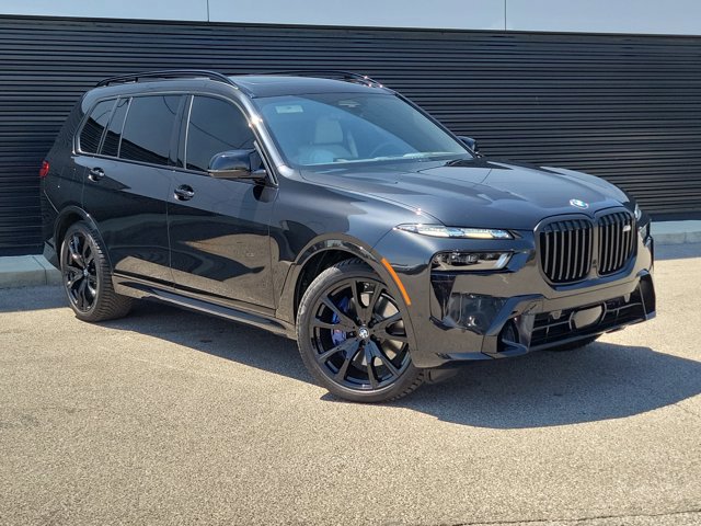 Used 2024 BMW X7 M60i AWD/4WD image 2