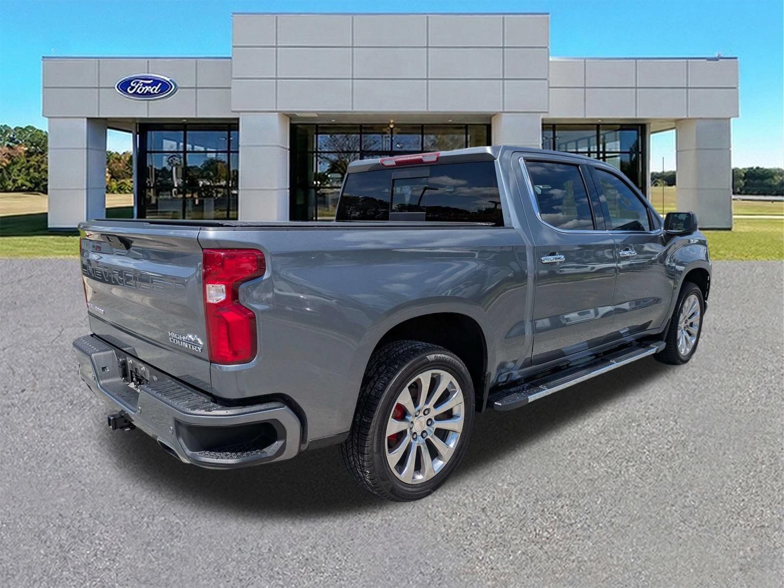 Used 2021 Chevrolet Silverado 1500 High Country AWD/4WD image 2