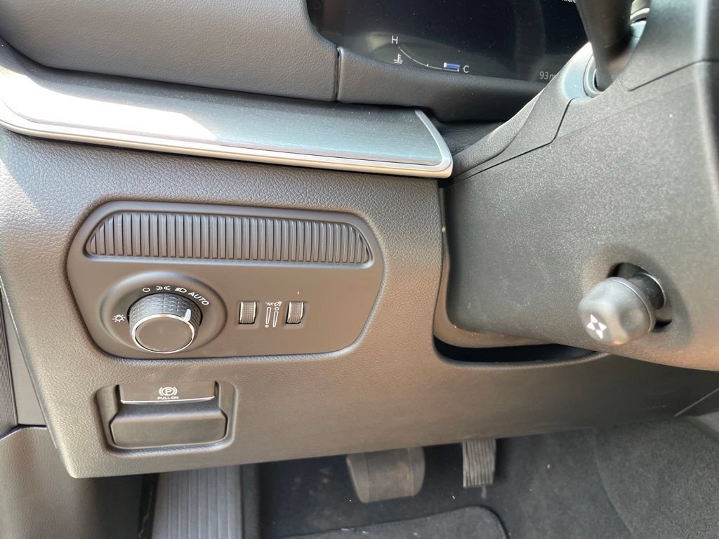 New 2026 Jeep Grand Wagoneer L Limited AWD/4WD image 16