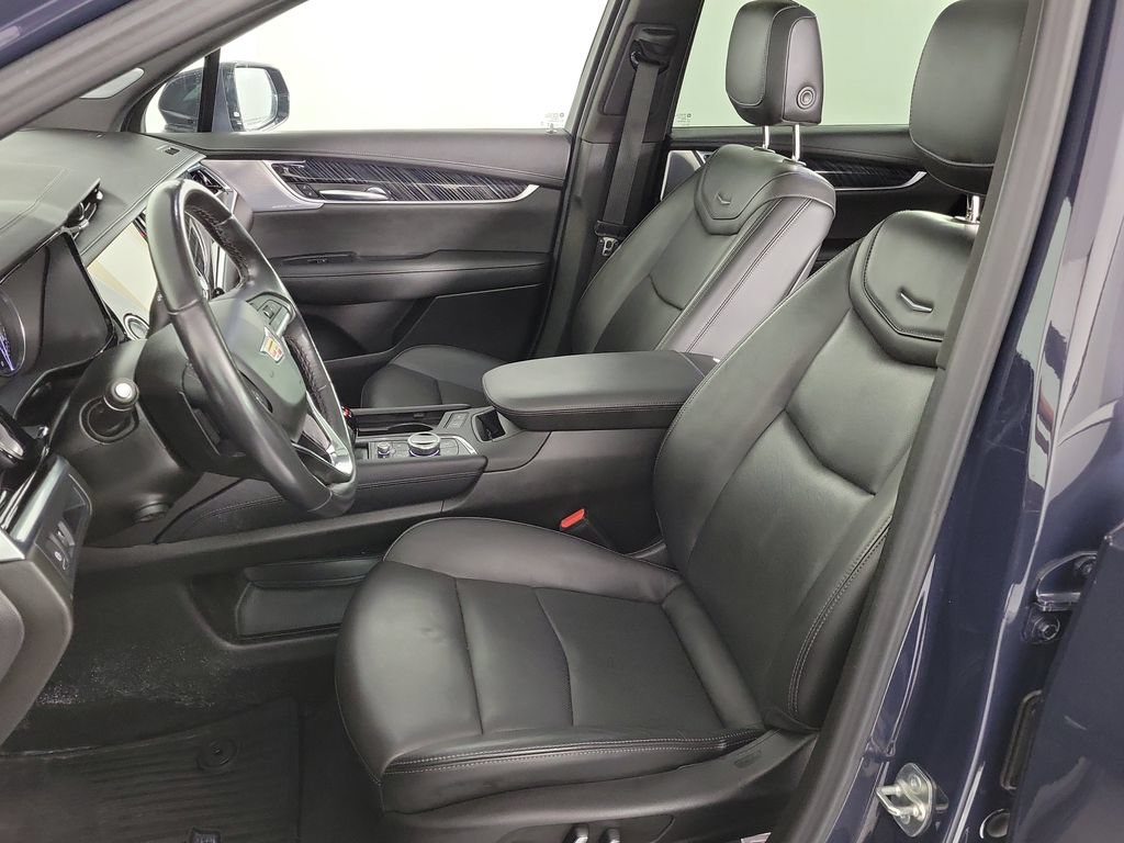 Certified 2024 Cadillac XT6 Premium Luxury FWD image 17
