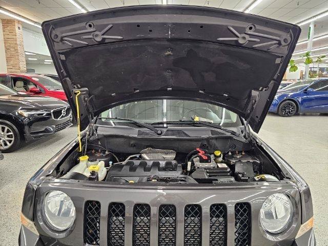 Used 2015 Jeep Patriot High Altitude AWD/4WD image 37