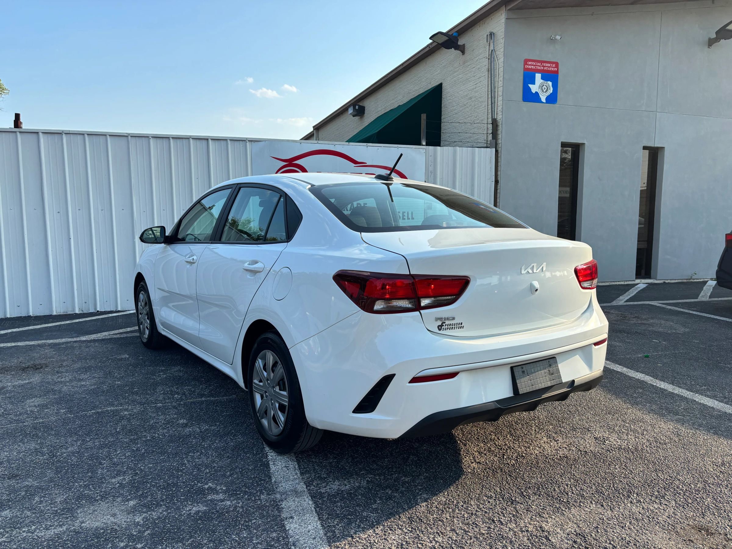 Used 2023 Kia Rio LX image 3