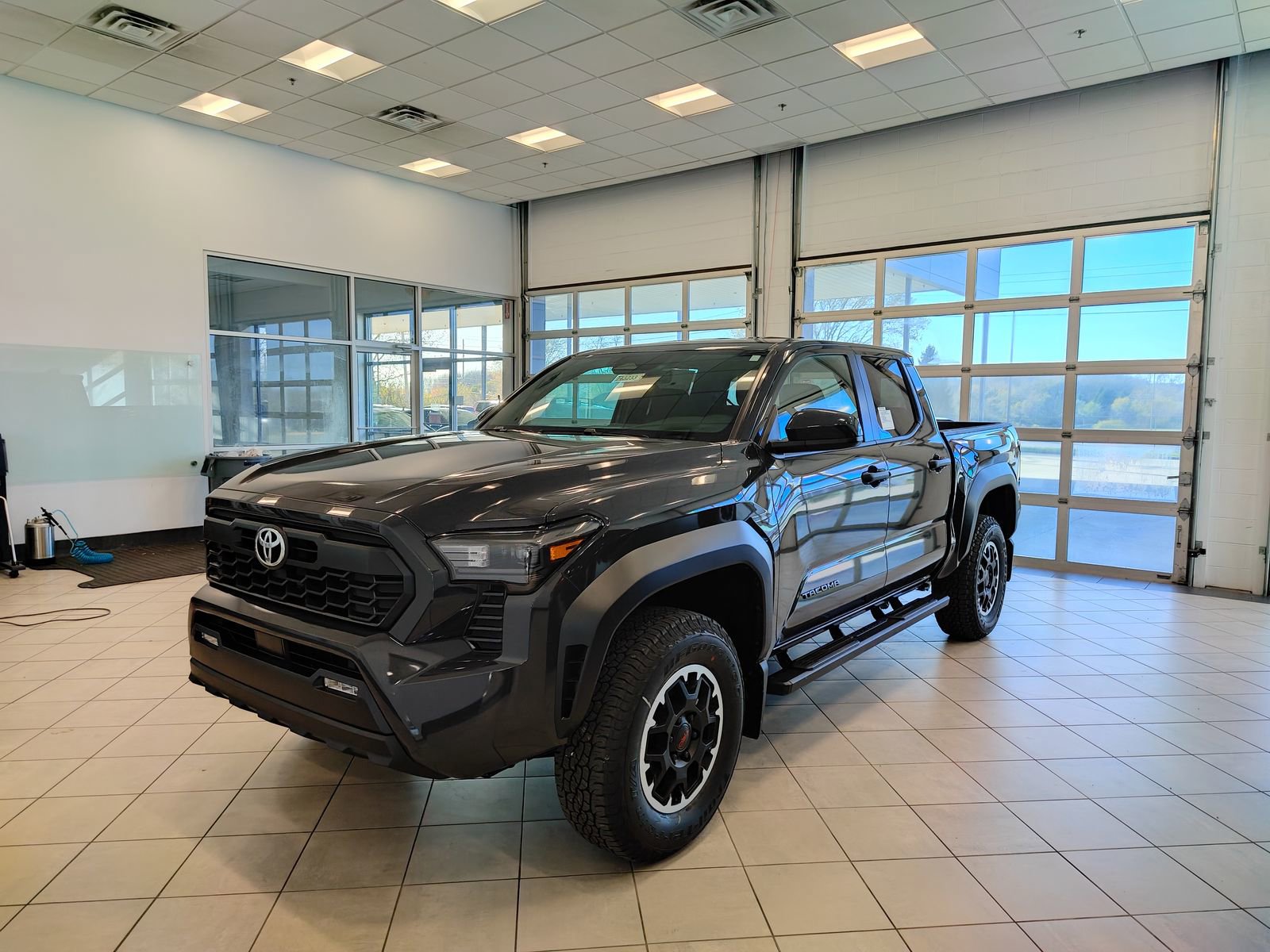 New 2025 Toyota Tacoma TRD Off-Road image 6