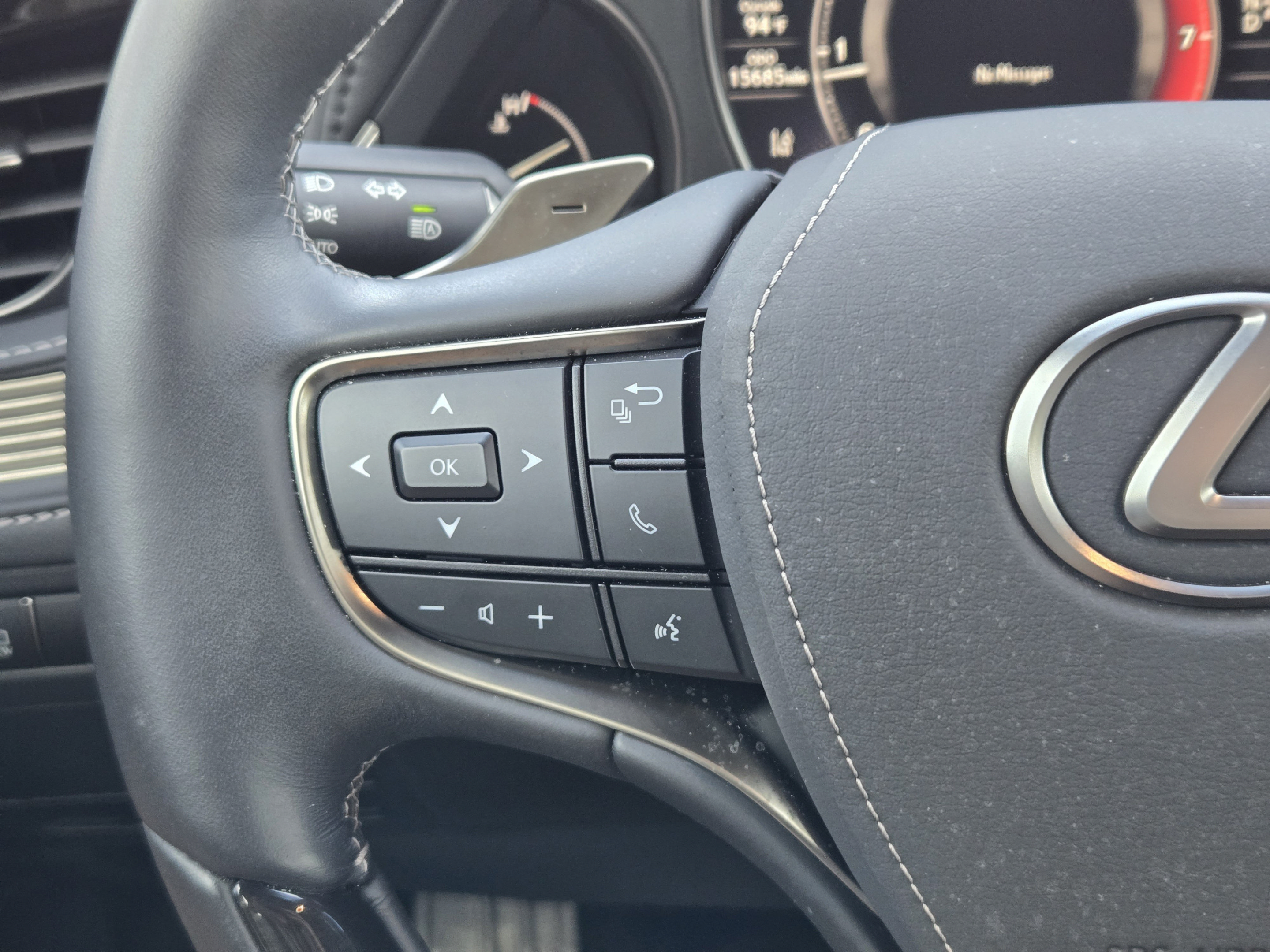 Used 2022 Lexus LS 500 w/ Interior Upgrade Package RWD image 28